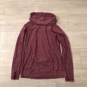 🔥MUST GO🔥 Lululemon EUC Turtleneck